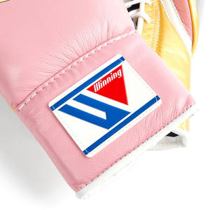 Guantes de boxeo ganadores rosas personalizados OEM, ropa de entrenamiento de cuero con cordones y logotipo impreso - Product Image 5