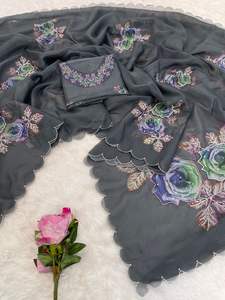 Sari de Organza Gris Metálico de Diseño para Mujer - Product Image 4