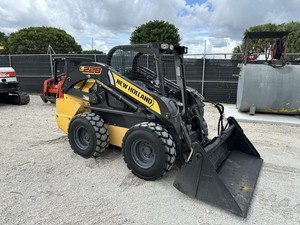 รถตักล้อยาง New Holland C337 มือสองสภาพดี พร้อมขาย - Product Image 4