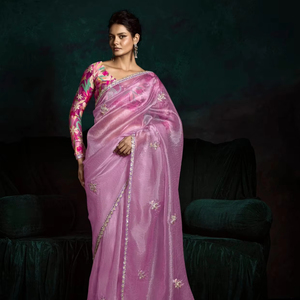 Vêtements de créateur pour femmes Saree en soie de haute qualité Broderie de tissu écrasé souple Bordure de style pakistanais moderne pour les mariages et les fêtes - Product Image 1