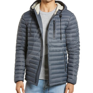 Veste d'hiver matelassée à manches longues confortable pour homme, col montant, logo sur le devant, fabriquée au Pakistan, haute qualité - Product Image 1