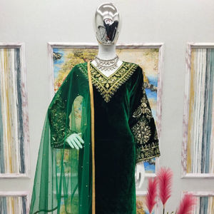 Costume en tissu de velours avec broderie robe traditionnelle entièrement cousue avec une belle couleur porter en toute saison - Product Image 1