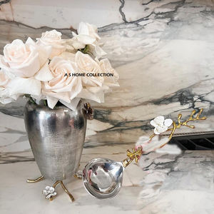 Par de 2 calidad garantizada chapada en oro con forma única florero de metal de aluminio suministros para fiestas y accesorios de mesa - Product Image 4