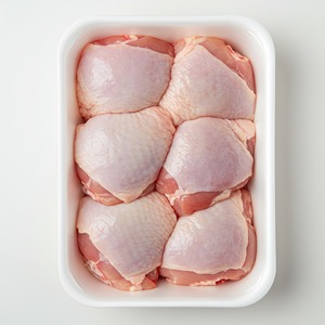 Muslos de pollo congelados Halal con tamaño y peso consistentes disponibles para exportar a Oriente Medio, Asia, África y mercados europeos - Product Image 1