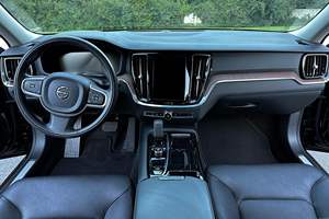 VOLVO S60 RECHARGE T8 R-DESIGN EXPRESSION 2022 D'OCCASION (LHD/RHD) - Product Image 3