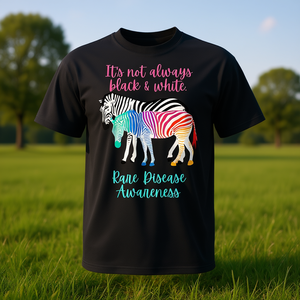Camiseta de concienciación sobre enfermedades raras, diseño de cebra colorido en negro, ajuste unisex - Product Image 3