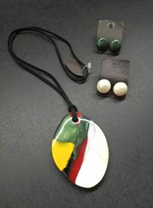 Collier pendentif en pierre de résine moderne et élégant vintage Bijoux de déclaration pour femmes pour les fêtes de mariage et de fiançailles - Product Image 2