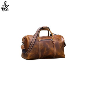 Sacs de voyage de qualité supérieure en cuir véritable, taille cabine, unisexe, en vente - Product Image 2