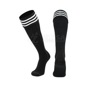 Chaussettes de football conçues pour soutenir chaque sprint et chaque passe avec des chaussettes de football de précision - Product Image 1