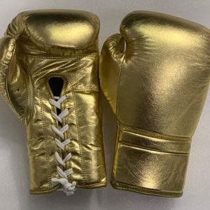 ถุงมือชกมวยหนังวัวแท้สีมุกเมทัลลิกทองคำ ผลิตตามสั่ง พร้อมเชือกผูกแบบยืดหยุ่นสำหรับการฝึกซ้อมระดับมืออาชีพ - Product Image 1