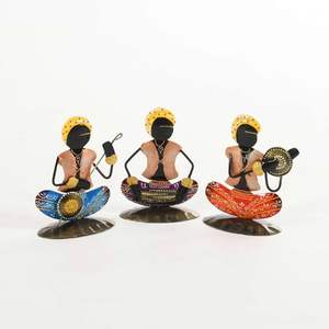 Ensemble de 3 figurines de musiciens en fer léger multicolores, installation sur table pour le salon - Product Image 4