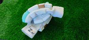 Guantes de bateo de Cricket (cierre extraíble de material PU mano derecha/izquierda) para un mejor rendimiento de bateo - Product Image 5