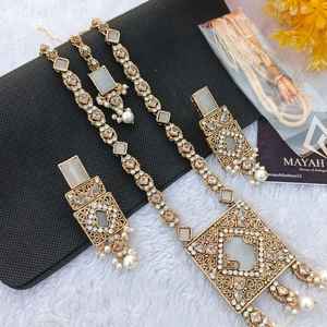 Parures de mariage ethniques indiennes en laiton plaqué argent/or de qualité supérieure, avec motif floral, tendance, colliers ras du cou en perles - Product Image 5