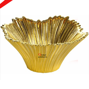 Tazón para servir de acero inoxidable y metal con acabado plateado de aspecto brillante con soporte de diseño de hoja dorada para restaurante y bar de hotel - Product Image 2