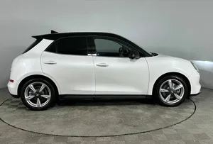 2023 0-R-A O-3 Low Mileage Automatic Transmission <b>Panoramic</b> Sunroof LED lights LED Daytime Lights 6 Seats Ready Ship - Product Image 3