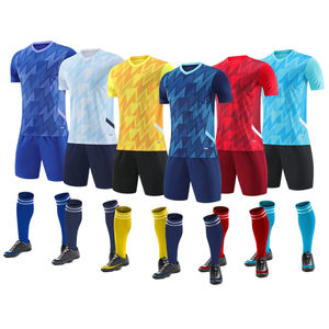 Ensemble de vêtements de football personnalisés les plus demandés OEM ODM T-shirt d'uniforme de football Maillot de football de qualité supérieure - Product Image 1