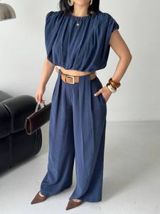 Ensemble deux pièces en satin pour femme, haut court sans manches et pantalon taille haute, bleu uni élégant, coupe ample avec ceinture, idéal printemps-été - Product Image 5