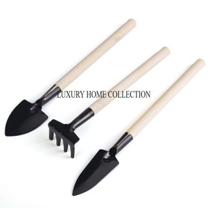 Vintage-style black powder-coated steel <b>fire</b> pit <b>tools</b> <b>set</b> with strong grip and high heat resistance for outdoor <b>fire</b> pits - Product Image 4