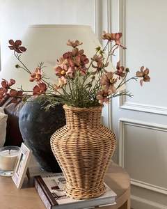 Florero de ratán hecho a mano tradicional con estilo tejido único perfecto para dormitorios Cocinas Rústicas y salas de estar acogedoras - Product Image 6