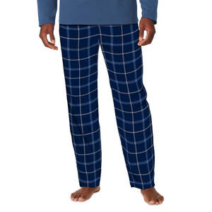 Set da 2 pezzi Cozy Lodge da uomo XL di Cuddl Duds, felpa blu lavorata a maglia e pantaloni pigiama a quadri - Product Image 3