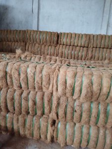 Fardos de fibra de coco comprimida de alta calidad, hilo de fibra de coco natural ideal para jardinería, tejido y usos artesanales - Product Image 6