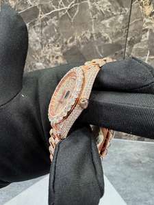 Montre mécanique unisexe en acier inoxydable avec mouvement mécanique, entièrement sertie de diamants en moissanite VVS1, design personnalisé de luxe de haute qualité 2025 - Product Image 2