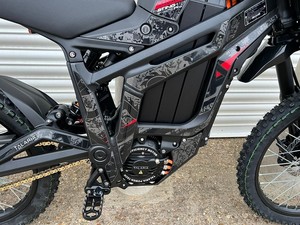 Último Modelo en Oferta, Nueva Motocicleta Eléctrica Da-nn-ys Di-rt Bikes Black-Red Ta-la-ria Sting Pro Mx5 72V con 2 Años de Garantía - Product Image 2