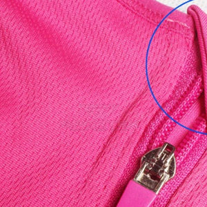Soutien-gorge de sport respirant pour femme de haute qualité avec un maintien élevé et une séchage rapide pour une utilisation en extérieur Logo avant en vente - Product Image 3