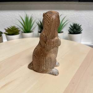 YEEYAYA statua di marmotta e marmotta in legno intagliato a mano statuette di animali selvatici per decorazioni per la casa di bambù e artigianato in legno - Product Image 5