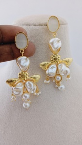 Celeste Bloom Danglers Pendientes Set Diseño ingenioso Texturas naturales Latón pesado Elegante Diseño personalizable Negro Étnico - Product Image 5