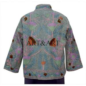 Nuevo Abrigo de Invierno para Mujer, Estilo Bohemio, de Algodón Tejido y Acolchado con Bordado Suzani Hecho a Mano en India - Product Image 5