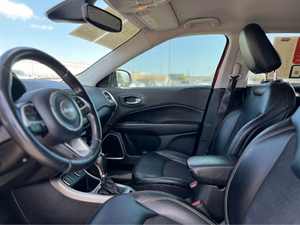 Jeep Compass Altitude Sport Utility 4D 2019 Usado en Buen Estado - Product Image 2