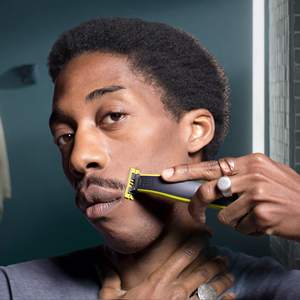 Recortadora de Vello Facial Recargable LightGreark, Cuchilla de Acero Inoxidable, Fuente de Alimentación Eléctrica, IPX7, para Afeitar Barba y Vello Corporal - Product Image 5