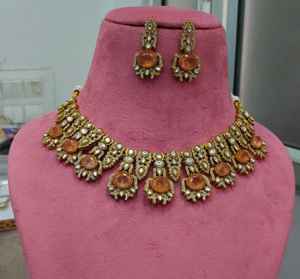 Conjunto de Collar de Primera Calidad con Diseño Minimalista y Moderno, Se Puede Usar con Ropa Étnica y Occidental, Ideal para Fiestas - Product Image 3