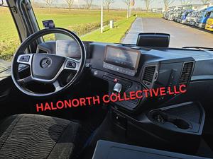 Camion benne d'occasion Mercedes-Benz Arocs 4245 8x4 Euro 6 30t Diesel, conduite à gauche, poids lourd, modèle 2022 - Product Image 5