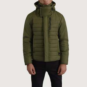 Veste matelassée à capuche de style décontracté Malcolm Green avec fonction imperméable - Product Image 3