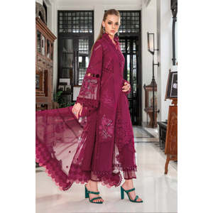 Vestido Salwar Kameez de Algodón Pakistaní de Lujo, Diseño '24, 9-Scenic Scarlet TC-685 por Maria B., Edición Eid, Vestidos Indios - Product Image 5