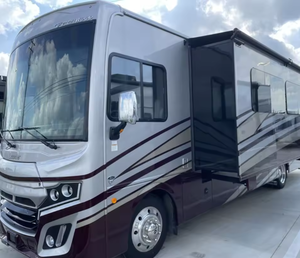 Camping-cars abordables 2023 2024 2025 Fleetwood Bounder Classe A Premium, camping-cars, meilleures offres et économies importantes - Product Image 1