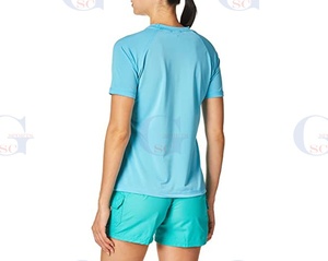 เสื้อยืดรัดรูปลำลองสำหรับผู้หญิงเสื้อยืดป้องกันรังสียูวีออกแบบได้ตามต้องการราคาขายส่งทำจากผ้า3D ลาย - Product Image 3