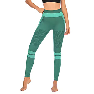 Mallas deportivas para exteriores para mujer de moda de alta calidad, recién llegados, pantalones de compresión elásticos con diseño de impresión sin costuras para Yoga - Product Image 1