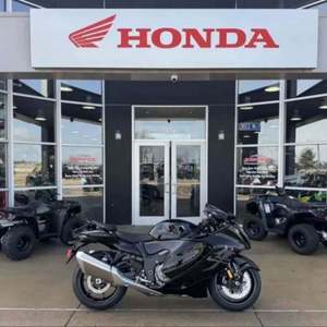 Moto sportive Suzuki Hayabusa 1340 prête à rouler – Offres 2026 en promotion - Product Image 2