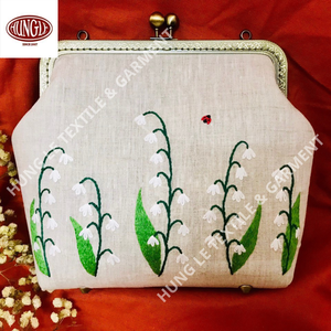 Wholesale Elegant Hand-Embroidered Floral Decoration Portable <b>Wallet</b> for Formal Occasions Vintage Style Large Size - Product Image 1