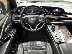 Escalade ESV Premium Luxury Platinum 4WD 2022 - Product Image 2