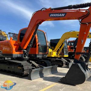 Excavadora de Ruedas Doosan DX75-9C de Segunda Mano, en Buen Estado de Funcionamiento, Confiabilidad Garantizada, Precio Económico, Motor Yanmar - Product Image 4