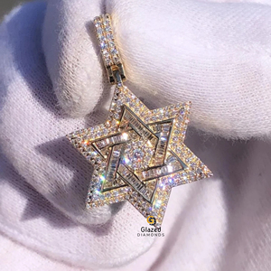 จี้รูปดาวทรงกลมเจียระไนแบบบริลเลียนท์ ขนาดสั่งทำพิเศษ 5 กะรัต โมอิสซาไนต์ สไตล์ฮิปฮอป ประดับเพชรเต็มตัว คุณภาพสูง ทองคำ 10 กะรัต สีเหลือง ความใสระดับ VVS - Product Image 3