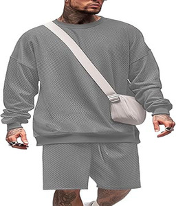 Ensemble court pour hommes d'usine 100% coton t-shirts et ensemble court été Streetwear col rond t-shirt survêtement pour OEM - Product Image 1