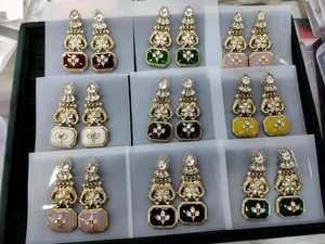 Pendiente de diseño tradicional impresionante de última moda con chapado en sombra pendiente de joyería de moda para mujer - Product Image 2