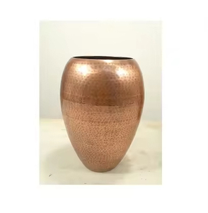 Florero de Metal de estilo americano Diseño elegante Maceta martillada de excelente calidad Uso de tamaño estándar para la decoración de la habitación - Product Image 6