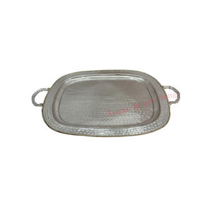 Pièce maîtresse élégante de haute qualité fabriquée en inde plateau de service avec illustration de fleurs en laiton fournitures de restaurant et d'hôtel personnalisables - Product Image 5