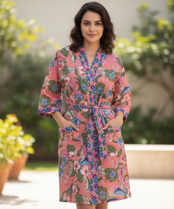 Peignoir de luxe pour femmes 100% coton avec robe longue et manches longues pour l'hiver pour une utilisation en hôtel - Product Image 1